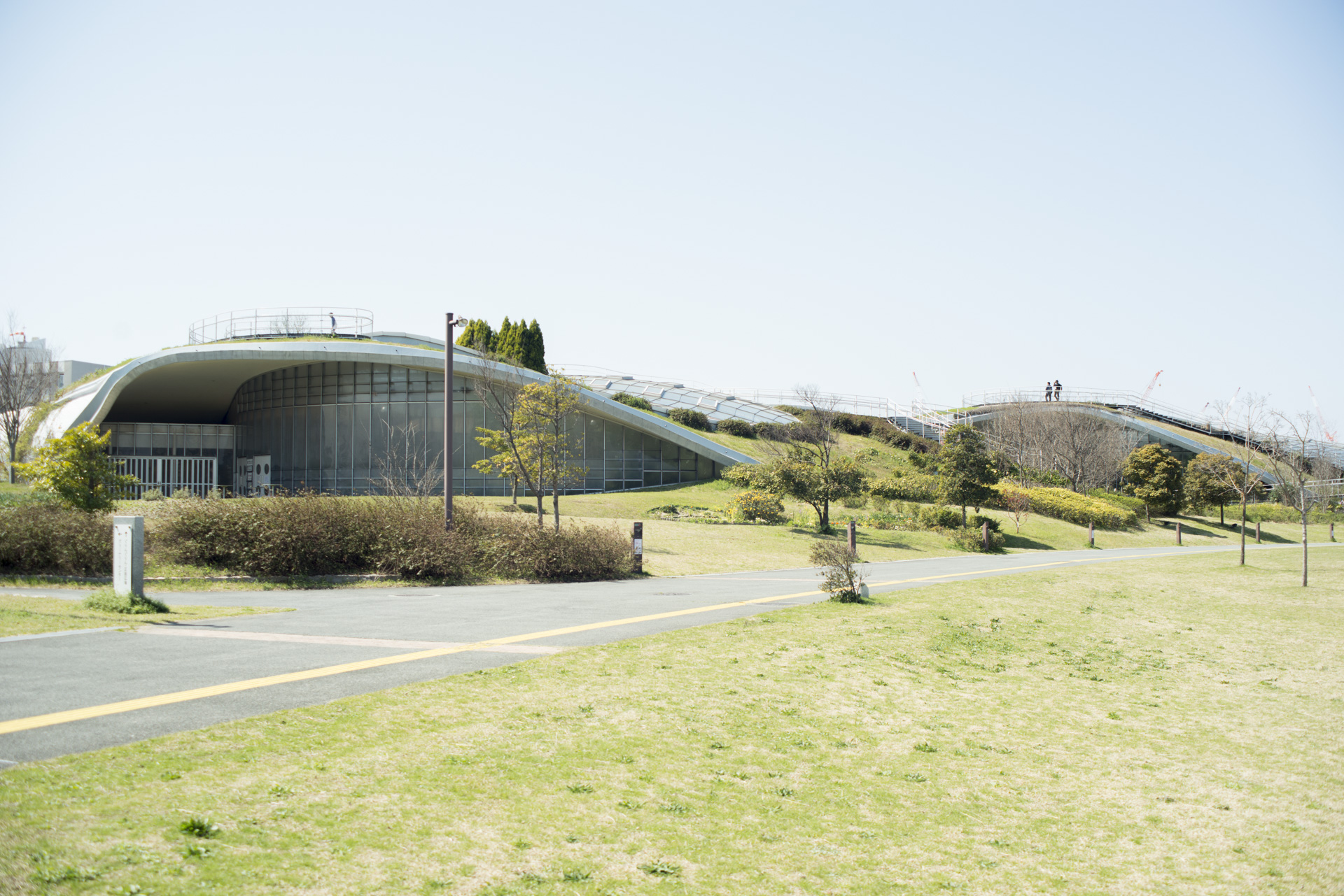伊東豊雄のぐりんぐりん 八代写真事務所